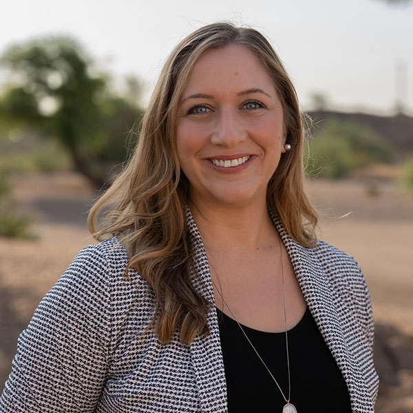 Natalie Mast headshot